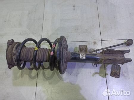 Стойка передняя левая в сборе