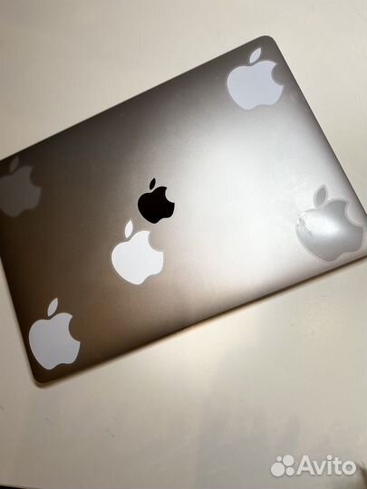 Apple macbook pro 13 m1