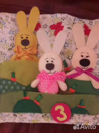 Игрушка Развивающая книга из фетра