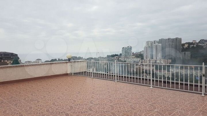 3-к. квартира, 61 м², 1/4 эт.