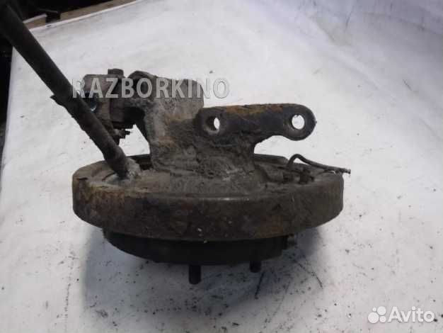 Кулак задний левый Тойота