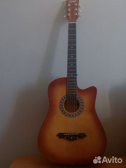Акустическая гитара