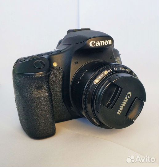 Зеркальный фотоаппарат Canon EOS 60D