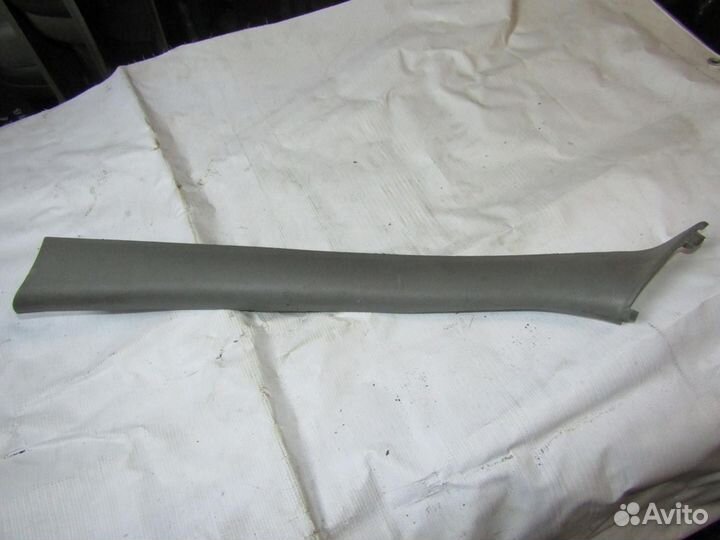 Обшивка стойки Logan 2005-2014