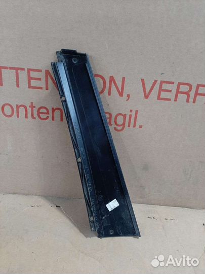 Накладка задней правой двери Skoda Octavia a7