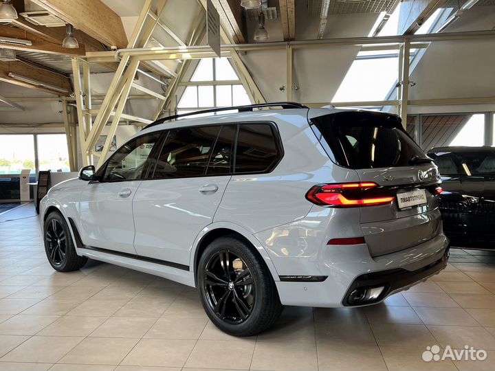 BMW X7 3.0 AT, 2023, 15 км