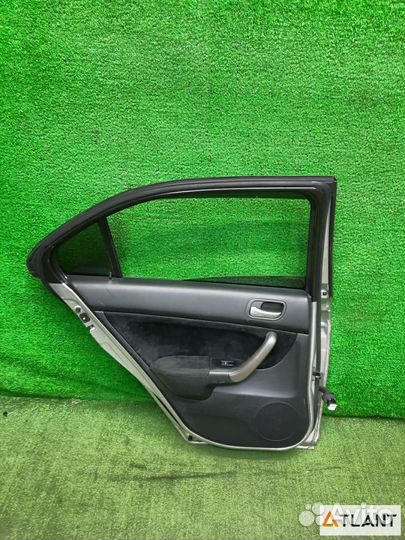 Дверь боковая задний левый honda accord