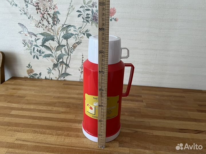 Термос со стеклянной колбой 1,8л 2 кружки