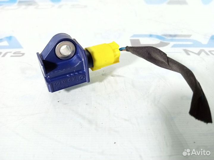 Датчик удара SRS передний Mercedes W204 дорест