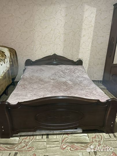 Спальный гарнитур бу