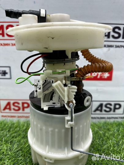 Топливный насос Mazda 3 BK LF17 2006-2008