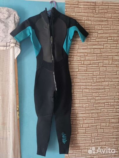 Гидрокостюм женский новый