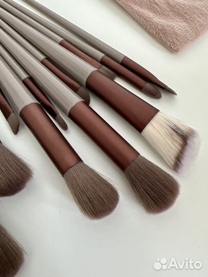 Кисти для макияжа профессиональные в чехле 13 штук