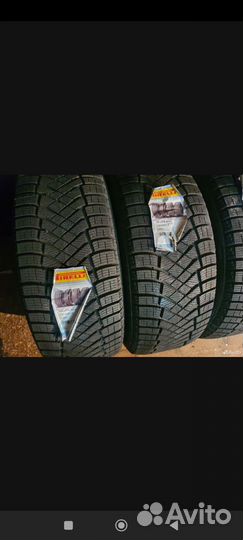 Pirelli Ice Zero FR 235/55 R19 105H