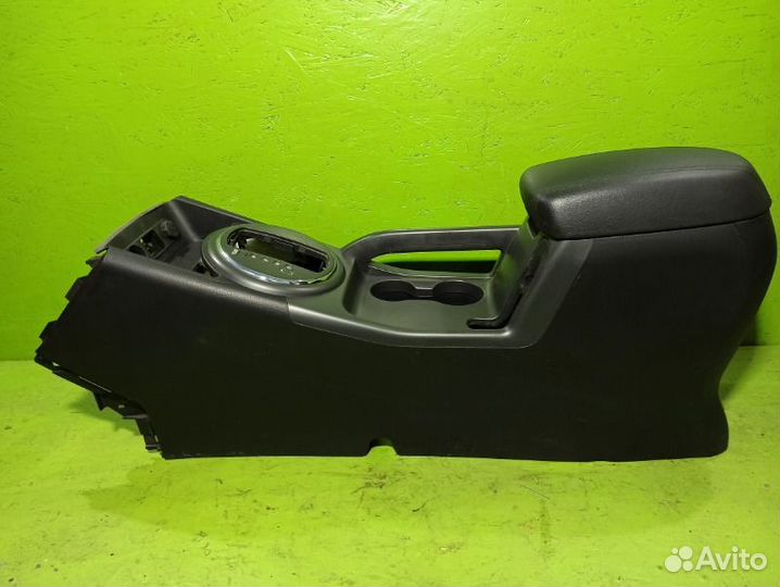 Центральная консоль с подлокотником Kia Sportage 3