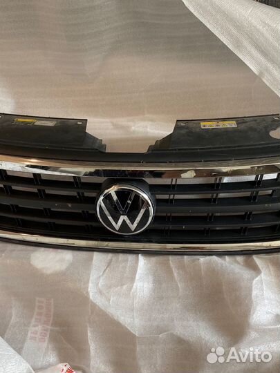 Оригинальная решетка радиатора Volkswagen polo 6
