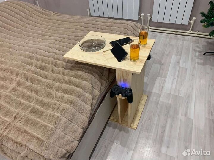 Столик для игровой приставки