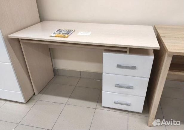 Стол с ящиками новый