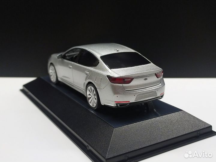 1:43 Kia K7 Silver