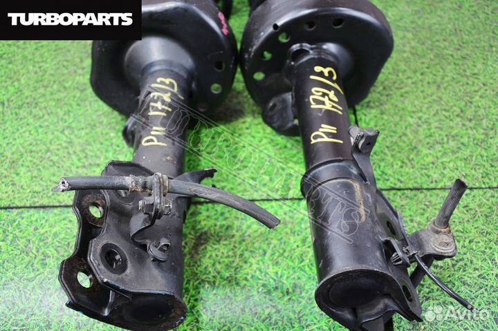 Стойки передние Honda Stream RN6 R18A