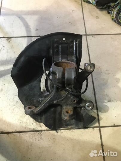 Поворотный кулак прав. перед. BMW 318i touring