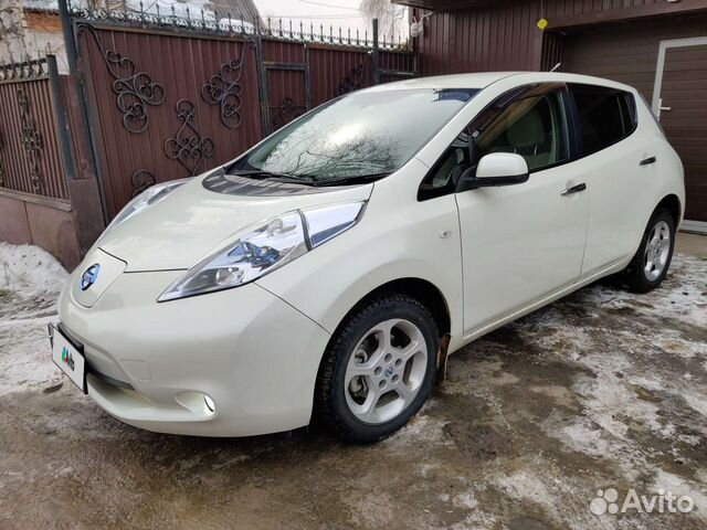 Nissan Leaf AT, 2010, 53 120 км