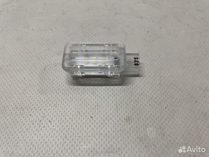 Плафон зад. Land Rover Range Rover Velar