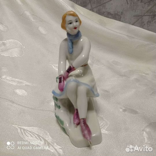 Фарфоровая статуэтка Фигуристка Полонное зхк