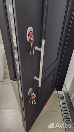 Входная металлическая термо дверь