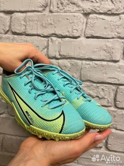Детские футбольные бутсы nike 22,5 см
