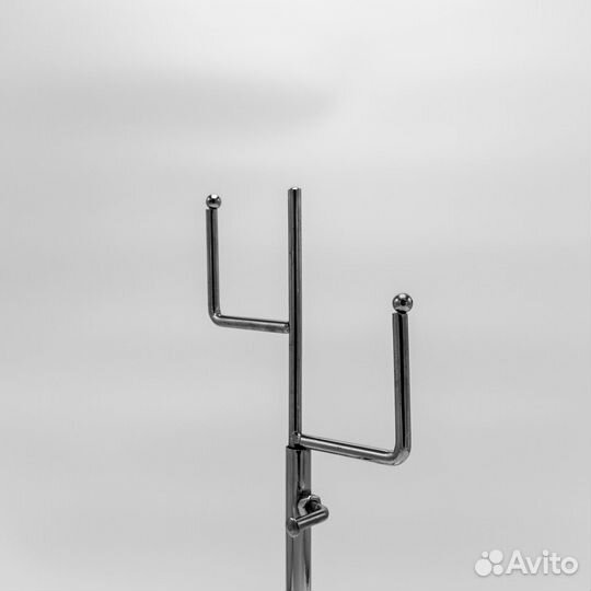 Дисплей настольный для аксессуаров, несколько сту