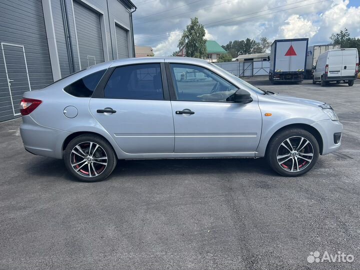 LADA Granta 1.6 МТ, 2017, 64 155 км