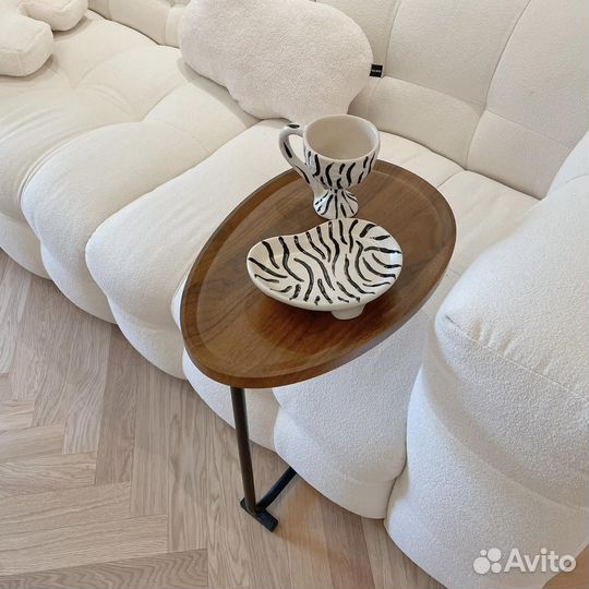 Столик кофейный прикроватный придиванный