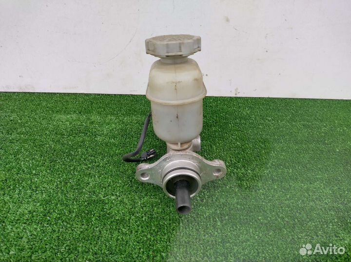 Главный тормозной цилиндр Kia Rio 1