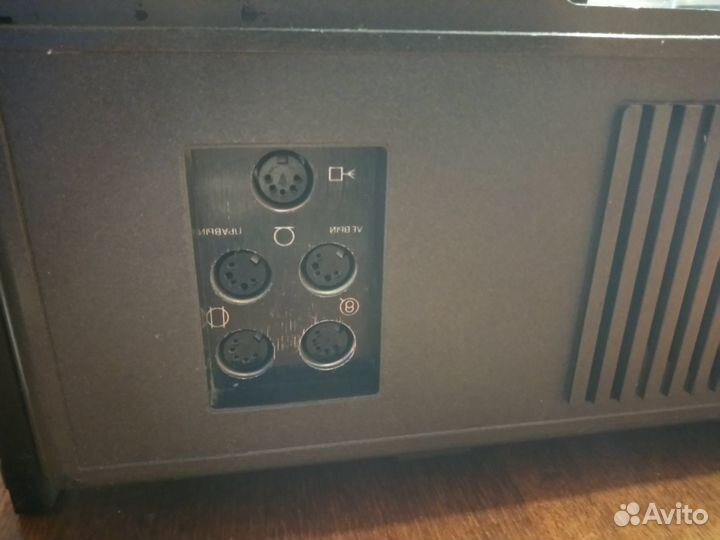 Катушечный магнитофон 