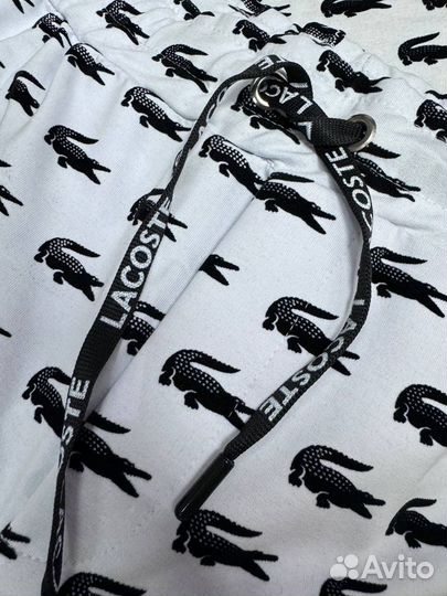 Летний костюм с шортами Lacoste