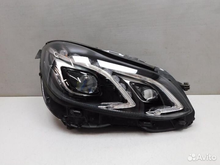 Фара правая Mercedes-Benz E-Class