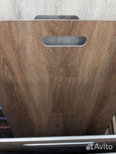 Кварцвиниловая плитка клеевая