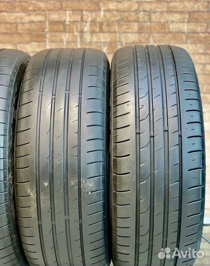 Nexen N'Fera SU1 215/60 R16