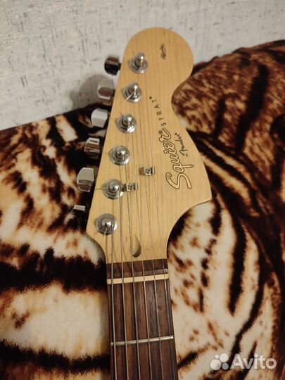 Электро гитара