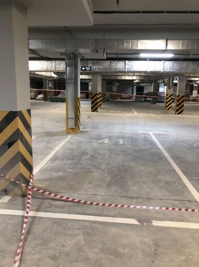 Машиноместо, 14 м²