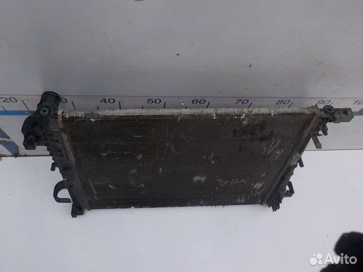Радиатор основной на Renault Kaptur 214105731R