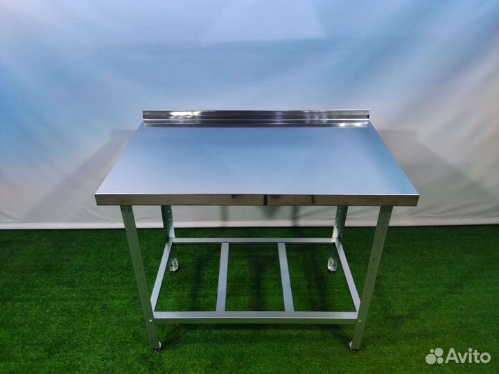 Стол разделочный (600х600х850)