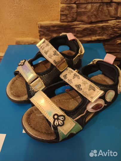 Сандалии для девочки