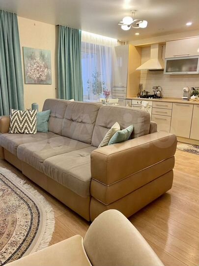 3-к. квартира, 77 м², 2/10 эт.