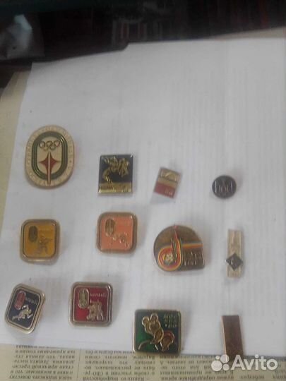 Значки СССР (спорт,города, детские) и альбом