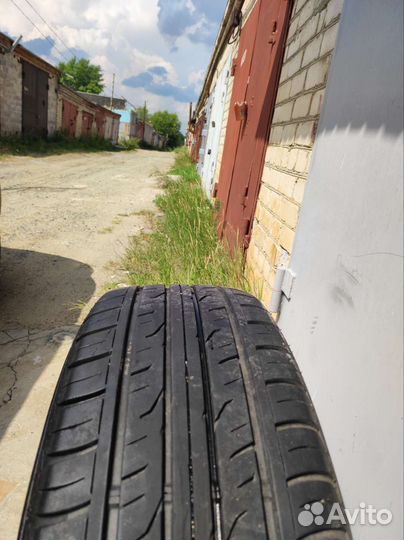 Dunlop Grandtrek PT3 215/60 R17 96H