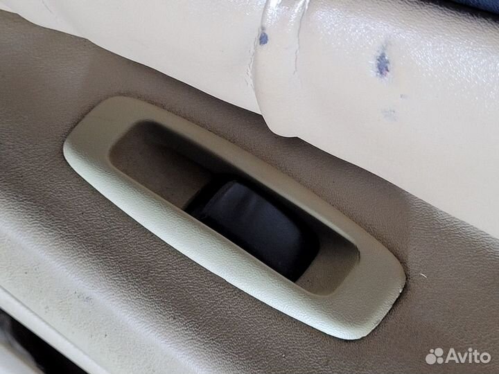 Кнопка стеклоподъёмника правая Galant 8 универсал