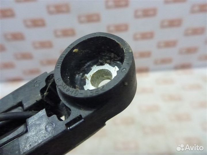 Поводок стеклоочистителя задний Mazda Cx-7 ER