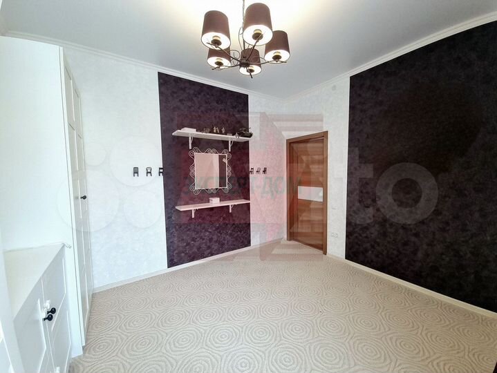 2-к. квартира, 63 м², 2/3 эт.